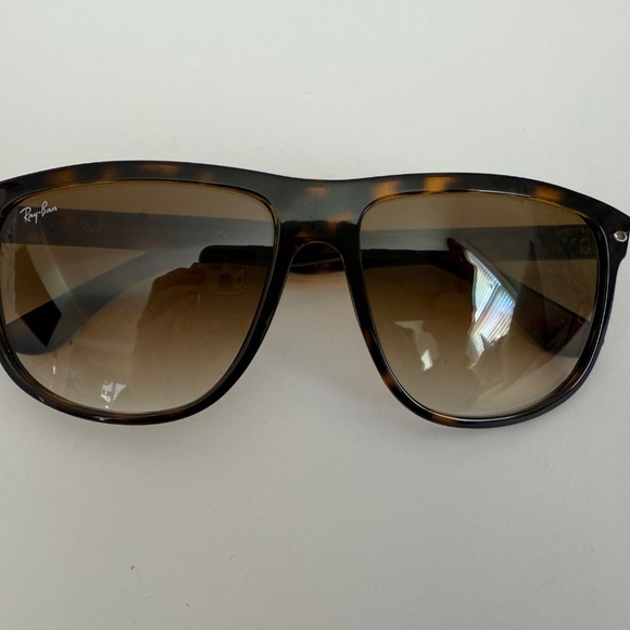 Ray-Ban Boyfriend Sunglasses in Tortoise with Brown Gradient Lense - Picture 4 of 7